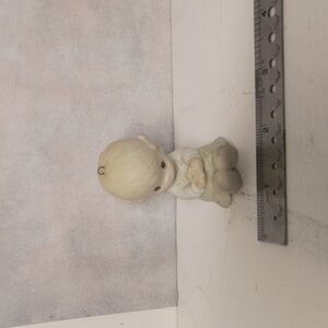 Precious Moments 1984 Ornament “Love Is Kind” #E-5391 5.3.3